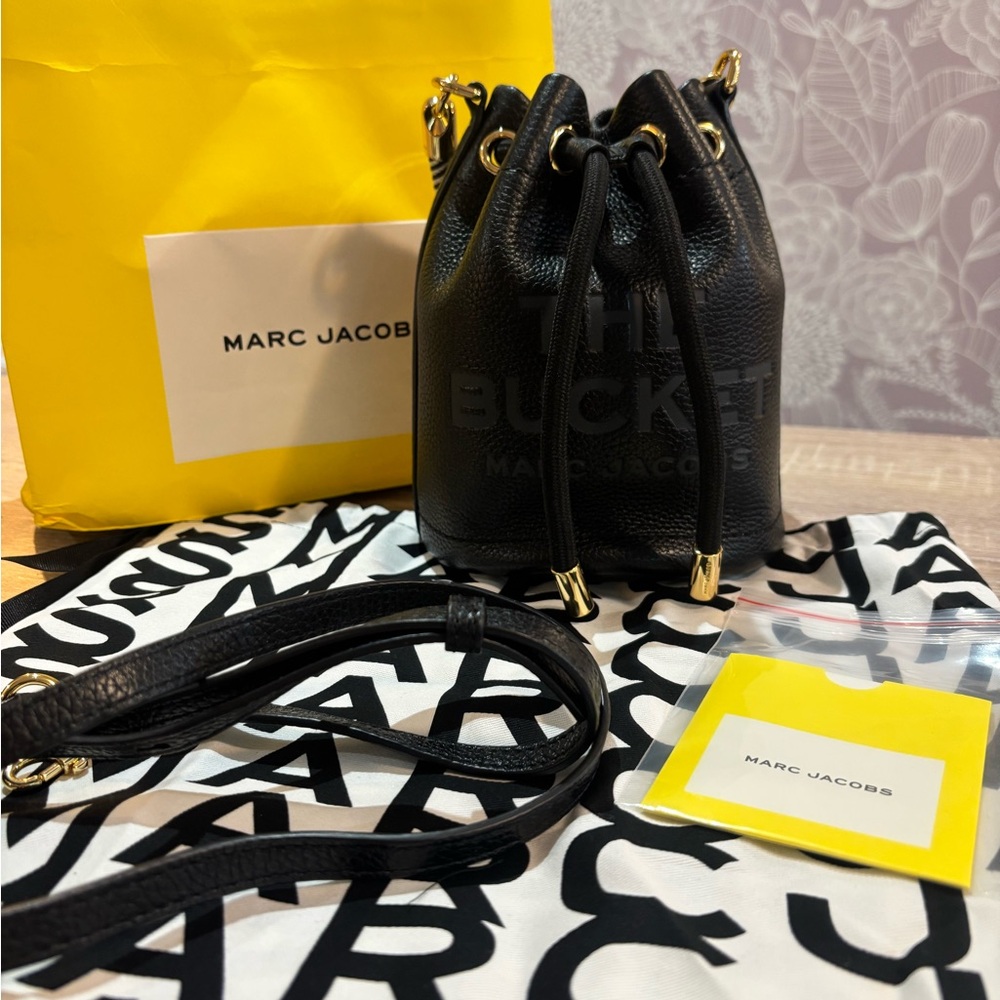 Marc Jacobs Small Bucket Bag